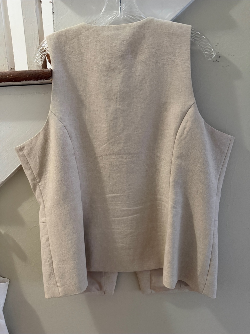 Old Navy Women's Light Beige Button-Front Vest - Picture 3 of 3